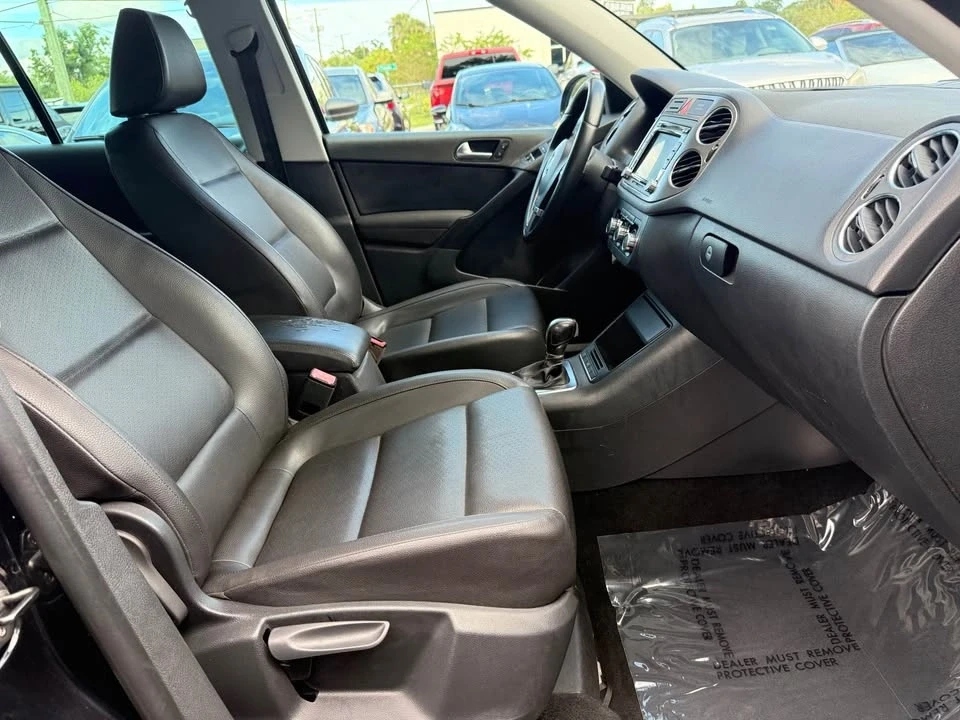 2011 Volkswagen Tiguan - Image 15 of 17