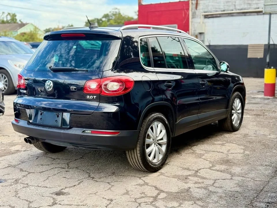 2011 Volkswagen Tiguan - Image 4 of 17