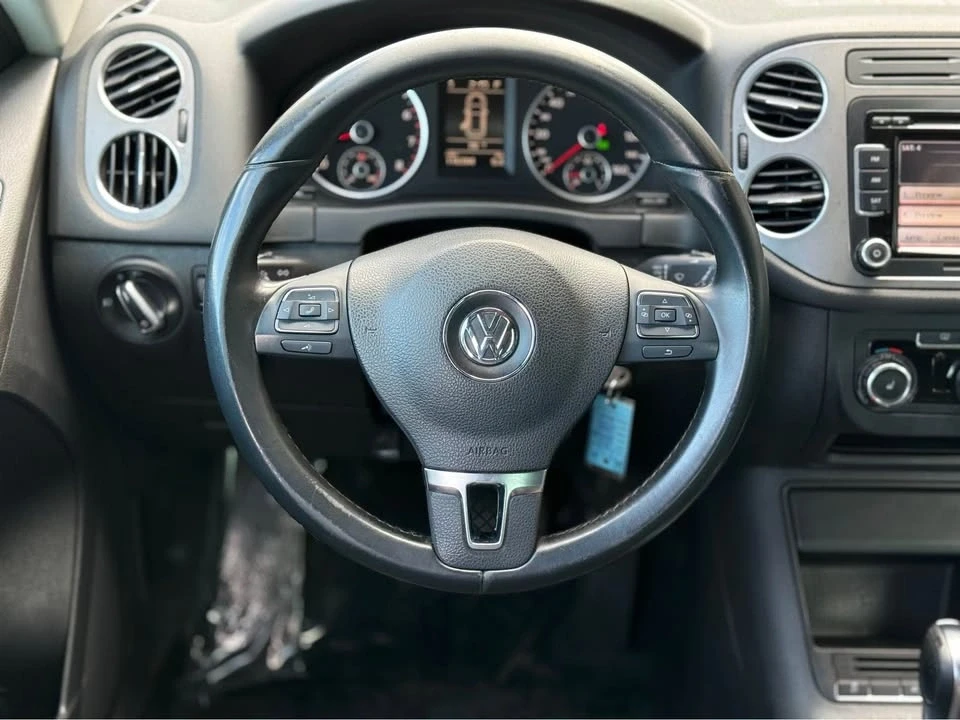2011 Volkswagen Tiguan - Image 13 of 17