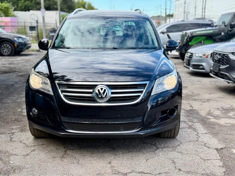 2011 Volkswagen Tiguan - Image 2 of 17