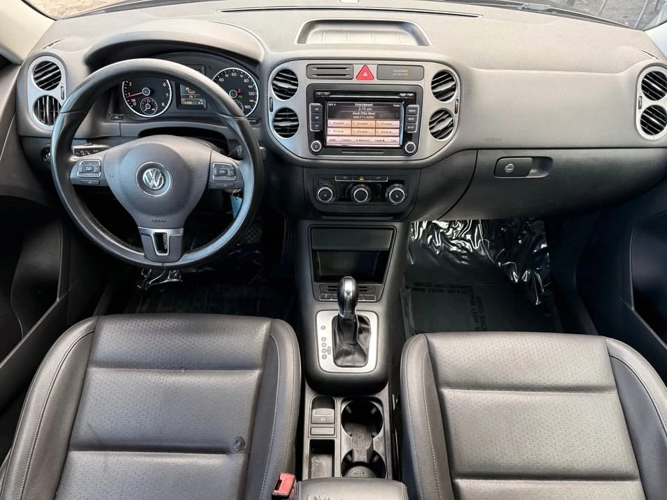 2011 Volkswagen Tiguan - Image 11 of 17