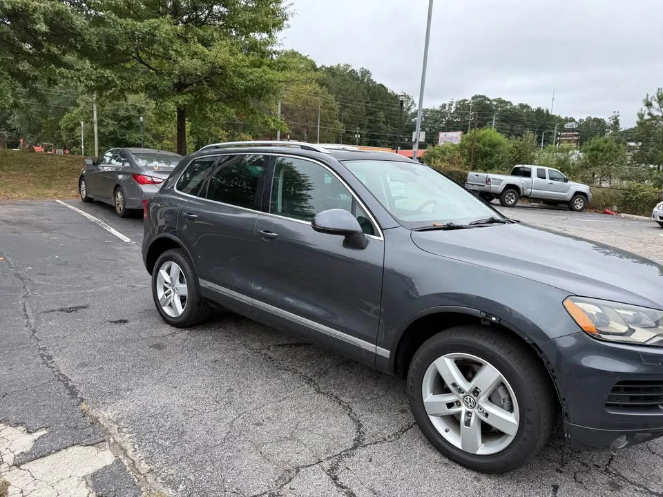 2011 Volkswagen Touareg - Image 4 of 12