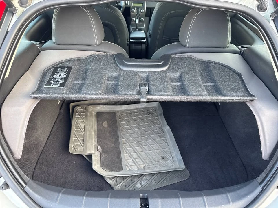 2011 Volvo C30 - Image 11 of 17