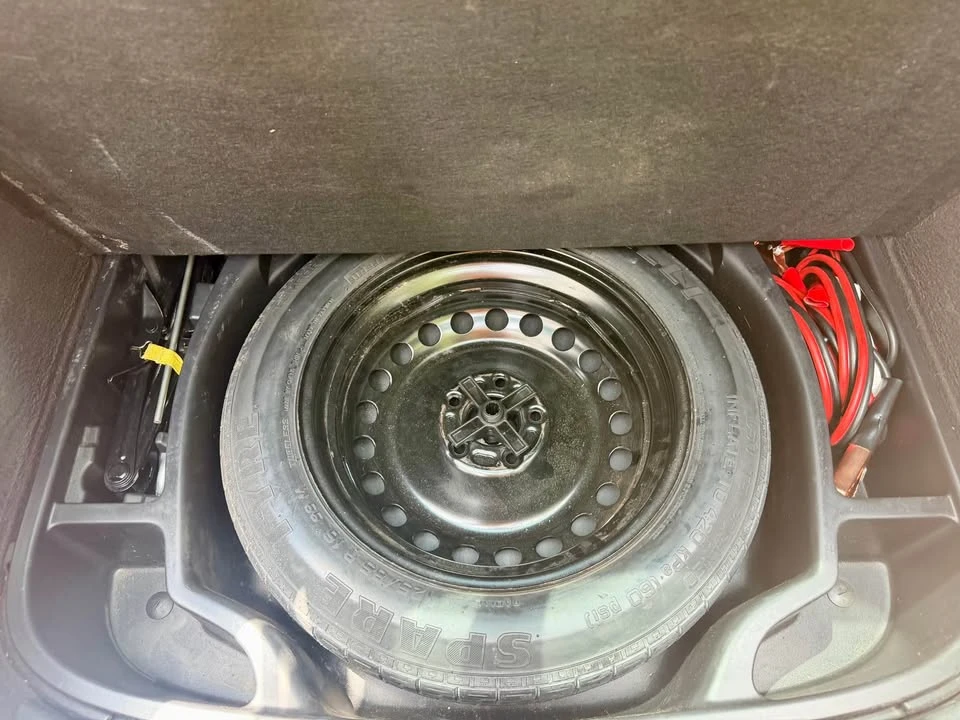 2011 Volvo C30 - Image 11 of 12