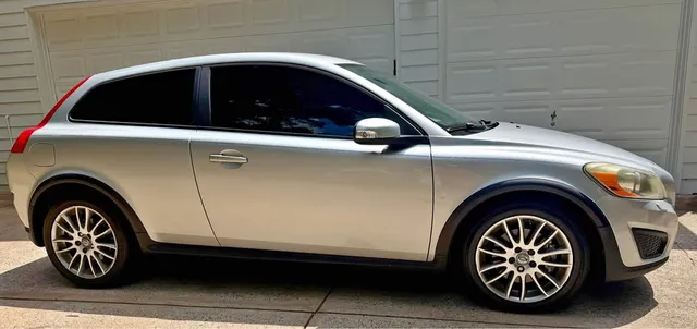 2011 Volvo C30 T5 2.0 Hatchback 2D