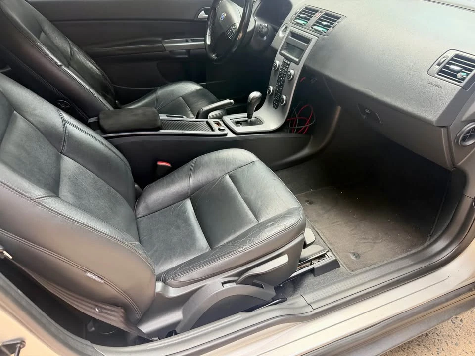 2011 Volvo C30 - Image 2 of 12