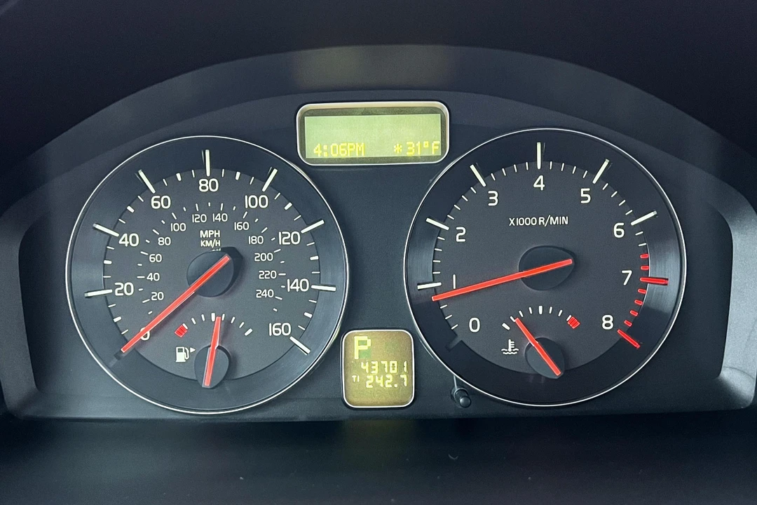 2011 Volvo C30 - Image 25 of 31