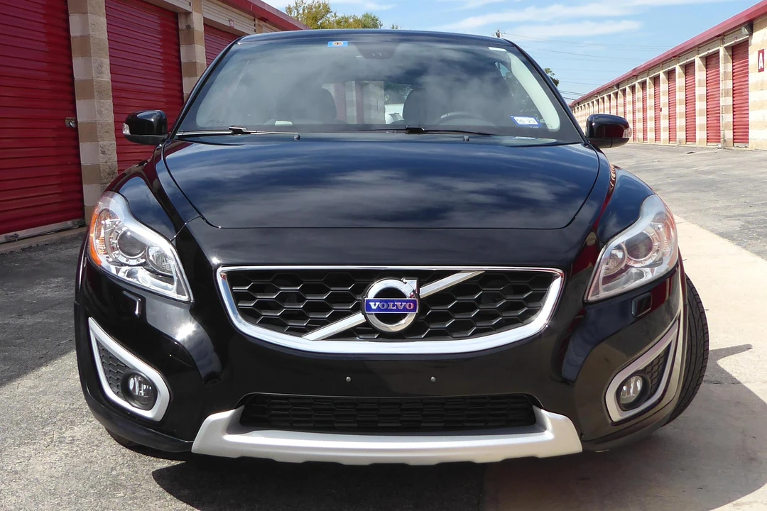 2011 Volvo C30 - Image 2 of 9