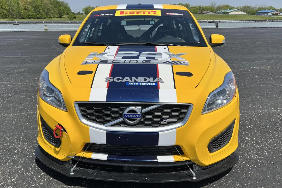 2011 Volvo C30 - Image 2 of 31