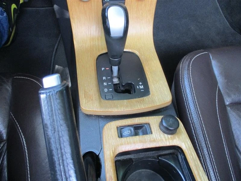 2011 Volvo C70 2nd Gen - Image 16 of 20