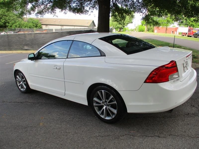 2011 Volvo C70 2nd Gen - Image 17 of 20