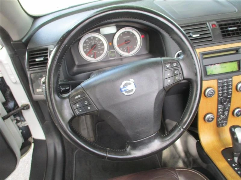2011 Volvo C70 2nd Gen - Image 12 of 20