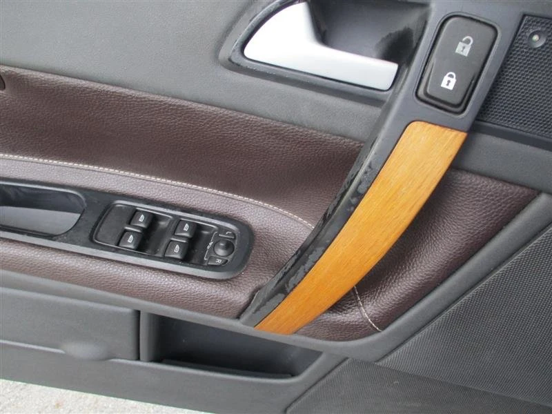 2011 Volvo C70 2nd Gen - Image 15 of 20