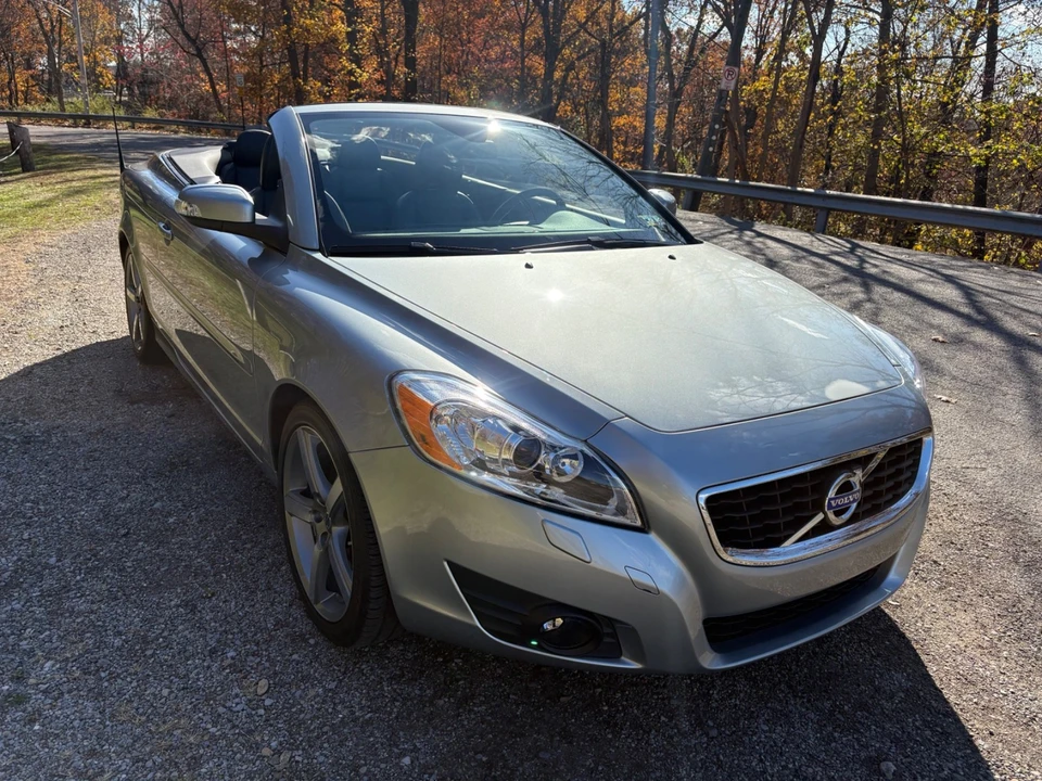 2011 Volvo C70 2nd Gen - Image 12 of 21