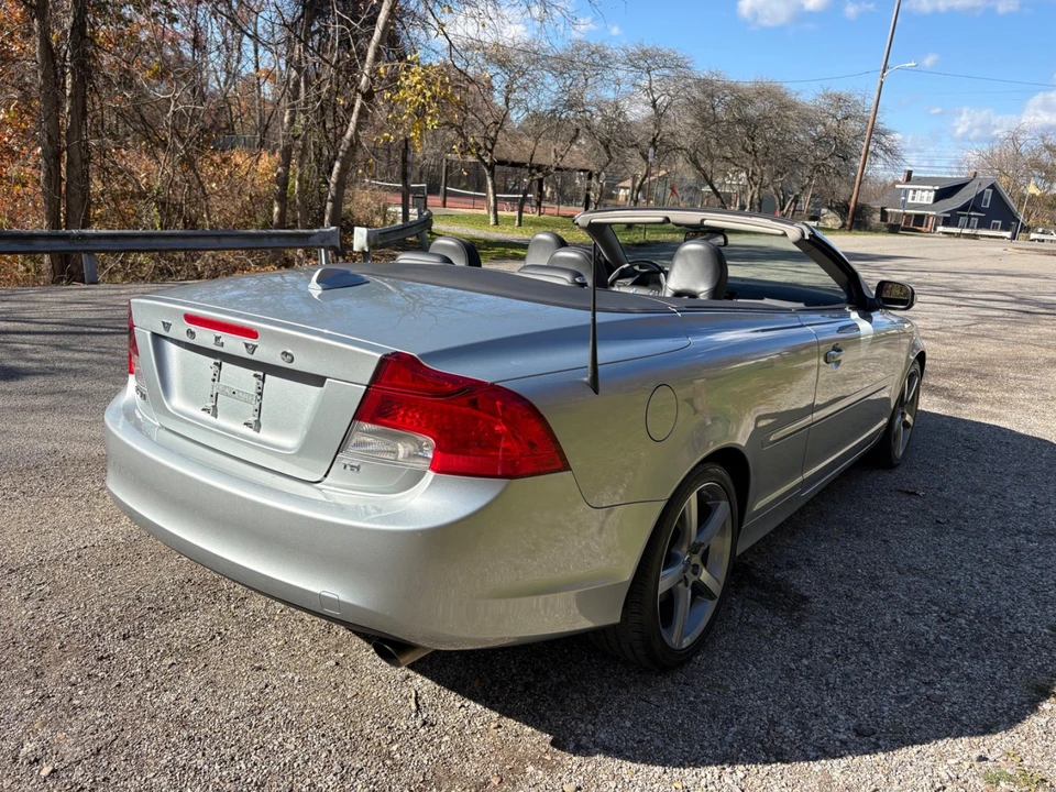 2011 Volvo C70 2nd Gen - Image 20 of 21