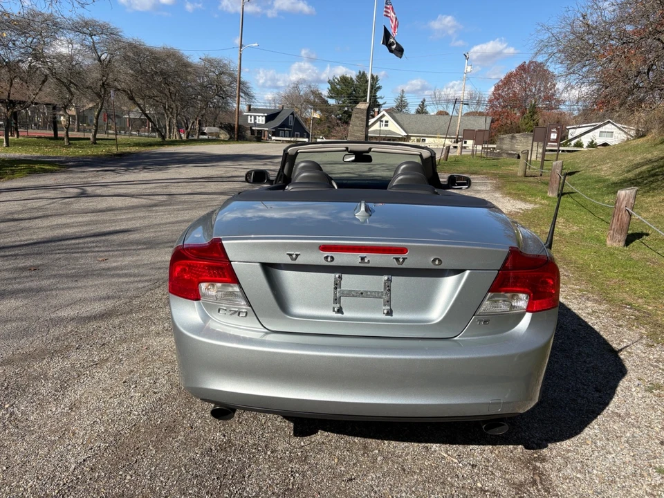 2011 Volvo C70 2nd Gen - Image 19 of 21