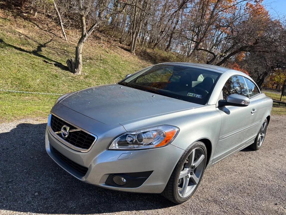 2011 Volvo C70 2nd Gen - Image 3 of 21