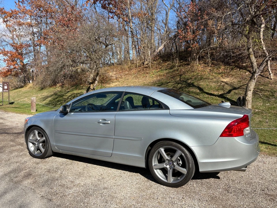 2011 Volvo C70 2nd Gen - Image 6 of 21