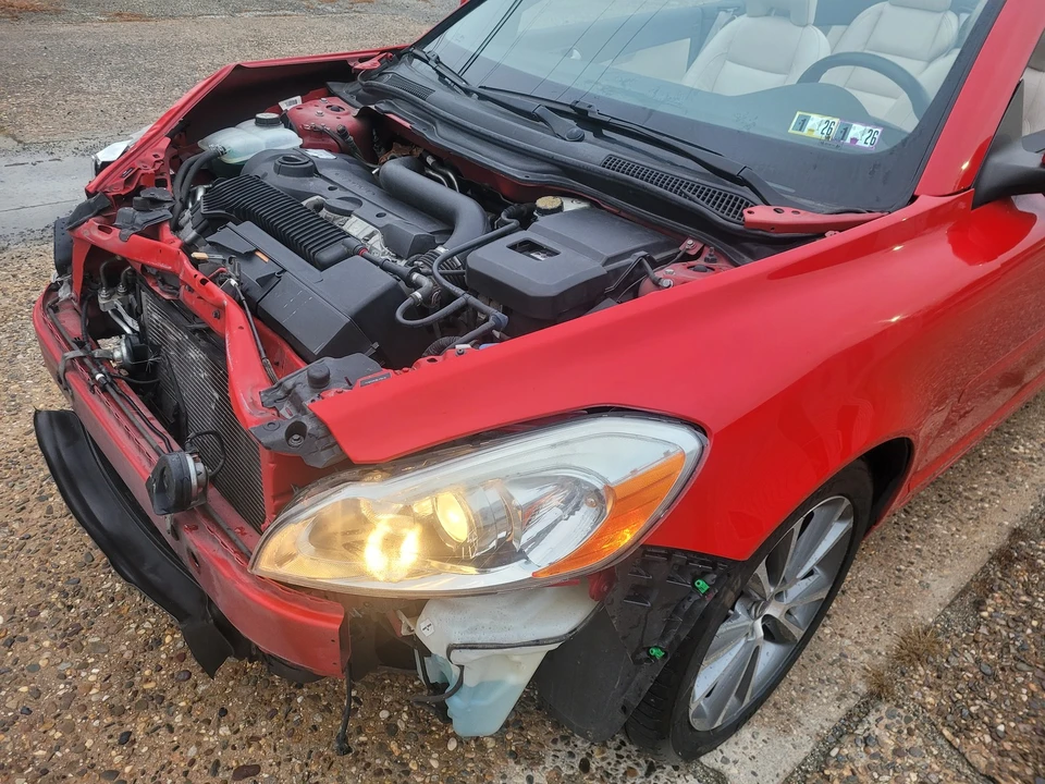 2011 Volvo C70 2nd Gen - Image 8 of 12