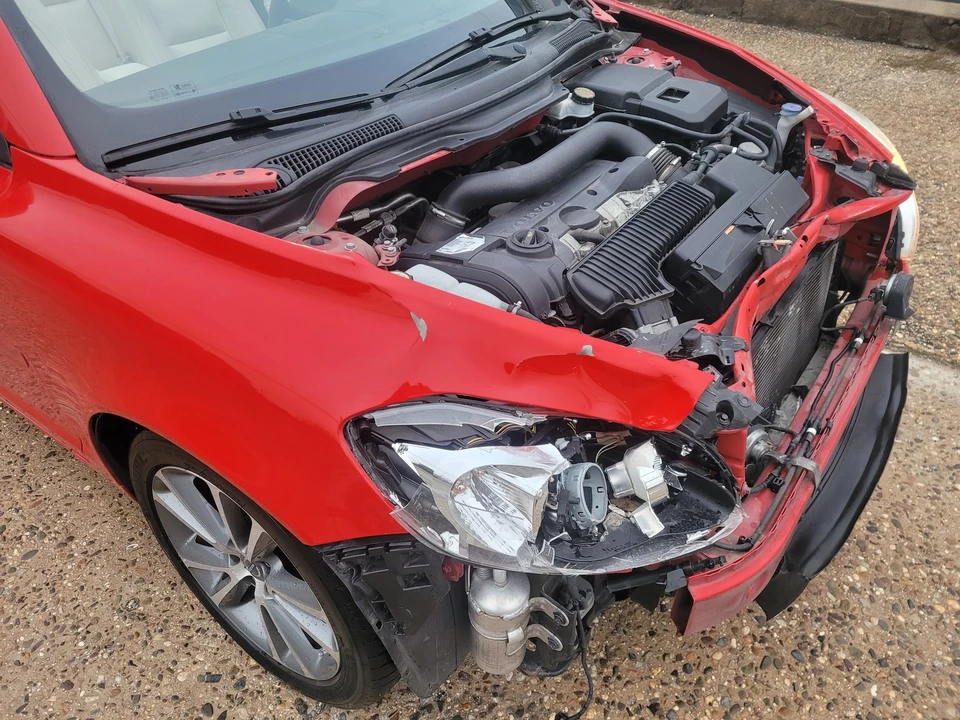 2011 Volvo C70 2nd Gen - Image 10 of 12