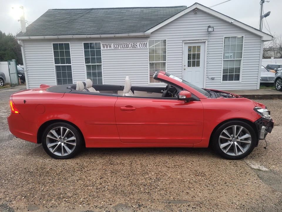 2011 Volvo C70 2nd Gen - Image 5 of 31