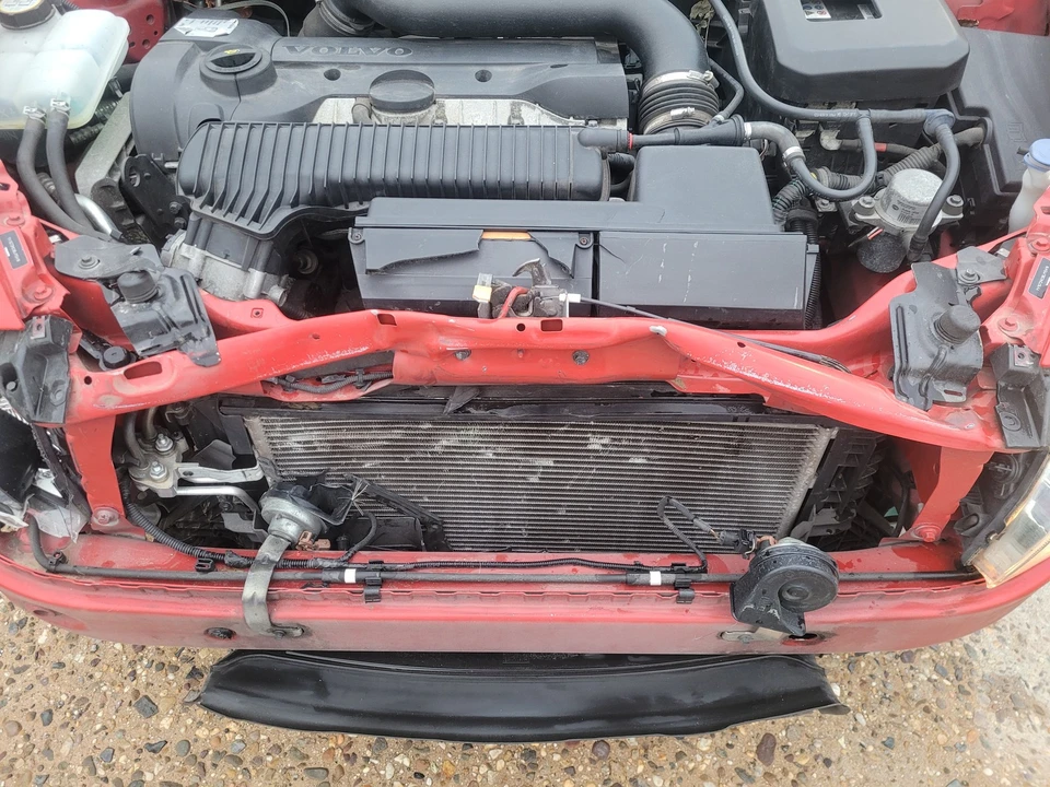 2011 Volvo C70 2nd Gen - Image 19 of 31