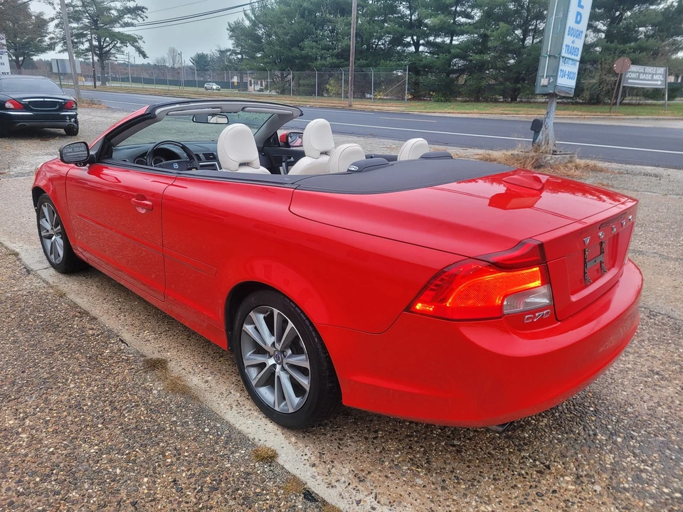 2011 Volvo C70 2nd Gen - Image 3 of 31