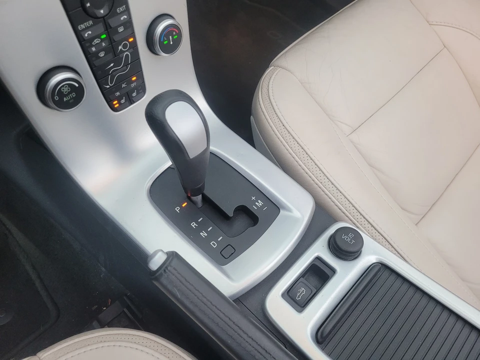 2011 Volvo C70 2nd Gen - Image 31 of 31