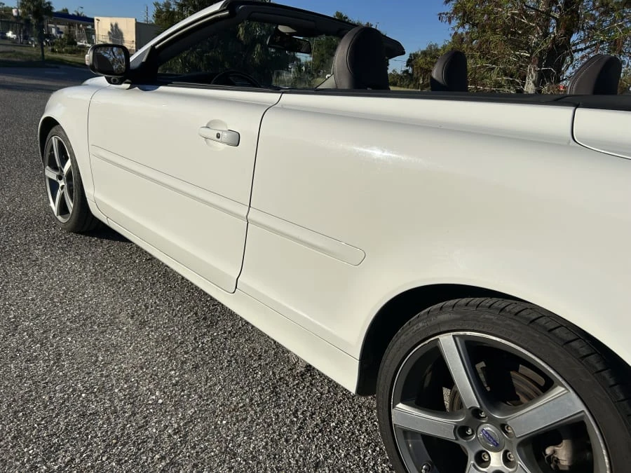 2011 Volvo C70 2nd Gen - Image 5 of 31