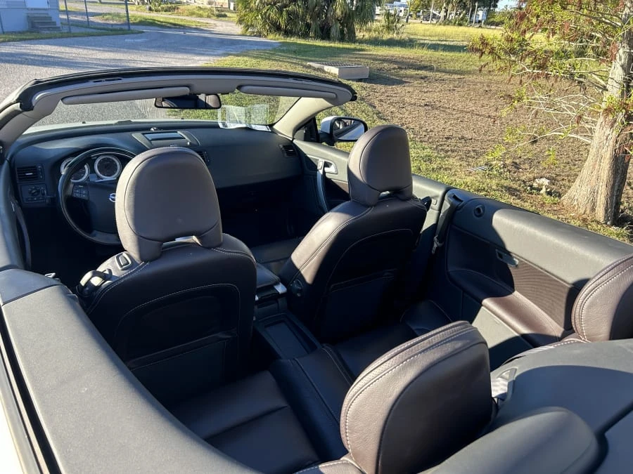 2011 Volvo C70 2nd Gen - Image 21 of 31