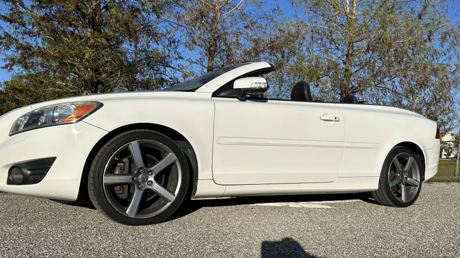 2011 Volvo C70 2nd Gen - Image 10 of 31
