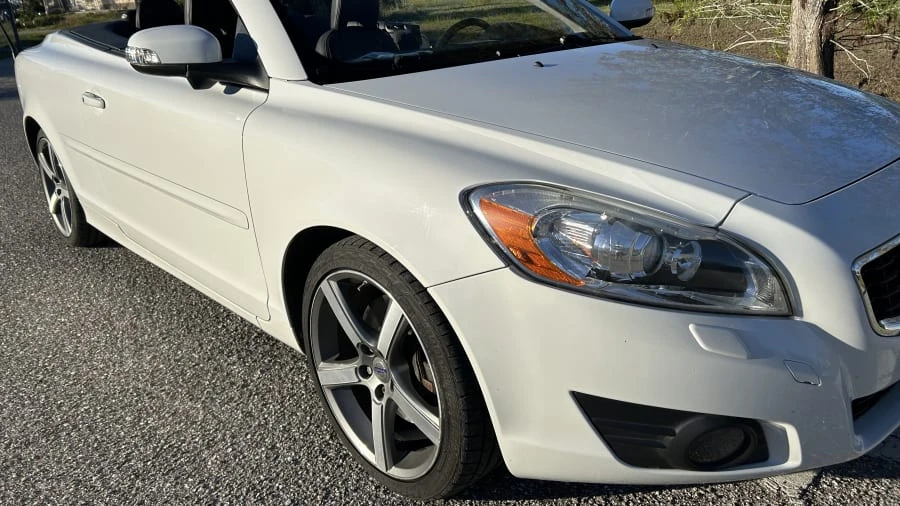 2011 Volvo C70 2nd Gen - Image 15 of 31