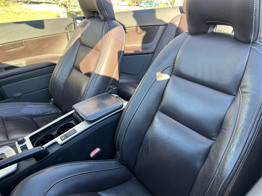 2011 Volvo C70 2nd Gen - Image 19 of 31
