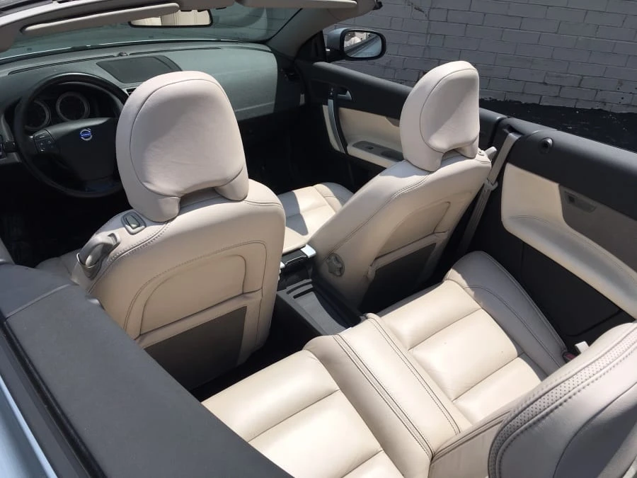 2011 Volvo C70 2nd Gen - Image 6 of 10