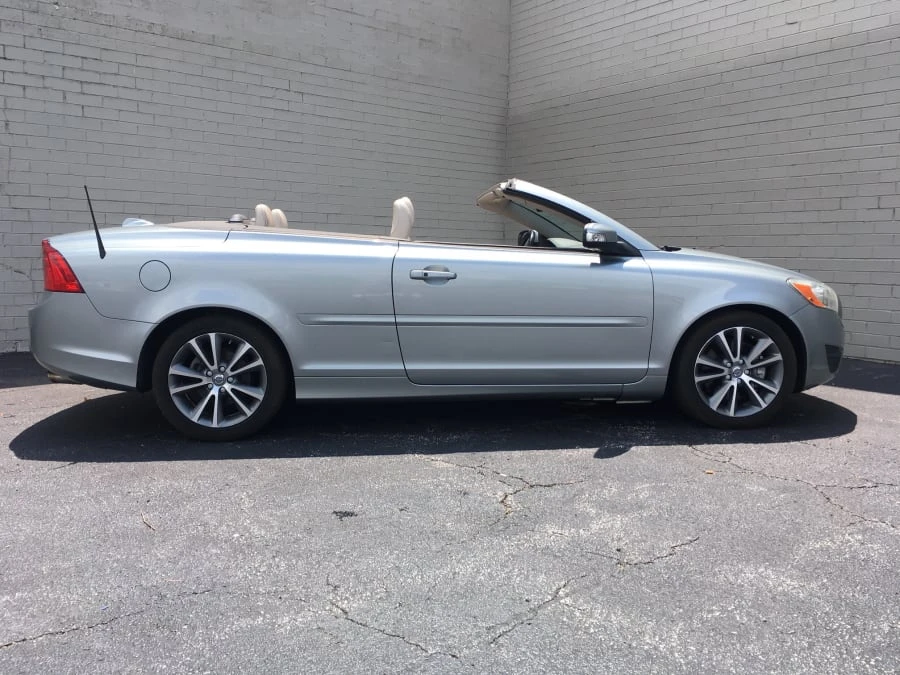 2011 Volvo C70 2nd Gen - Image 8 of 10