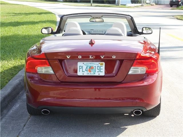 2011 Volvo C70 2nd Gen - Image 11 of 12