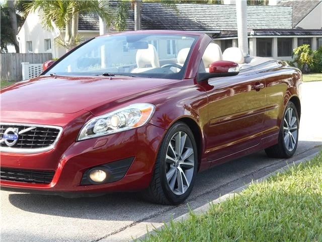 2011 Volvo C70 2nd Gen - Image 7 of 12