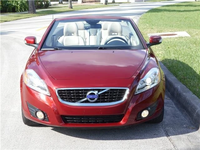 2011 Volvo C70 2nd Gen - Image 4 of 12