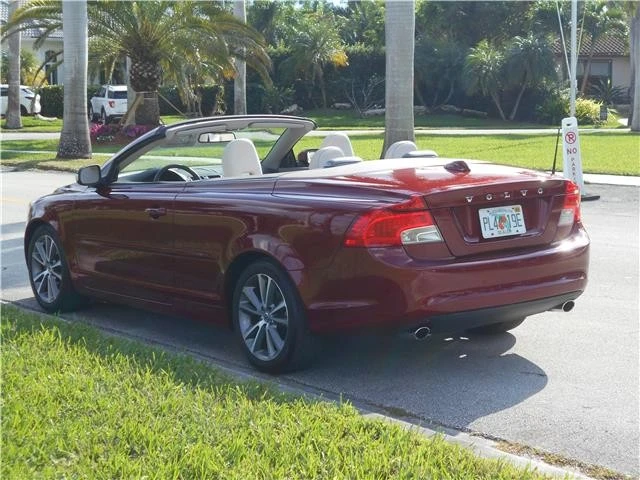 2011 Volvo C70 2nd Gen - Image 9 of 12