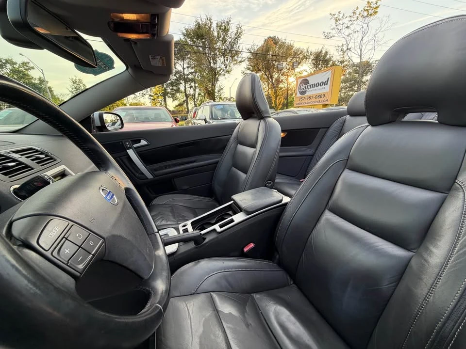 2011 Volvo C70 2nd Gen - Image 18 of 20