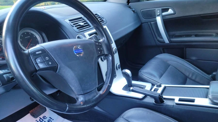 2011 Volvo C70 2nd Gen - Image 4 of 5