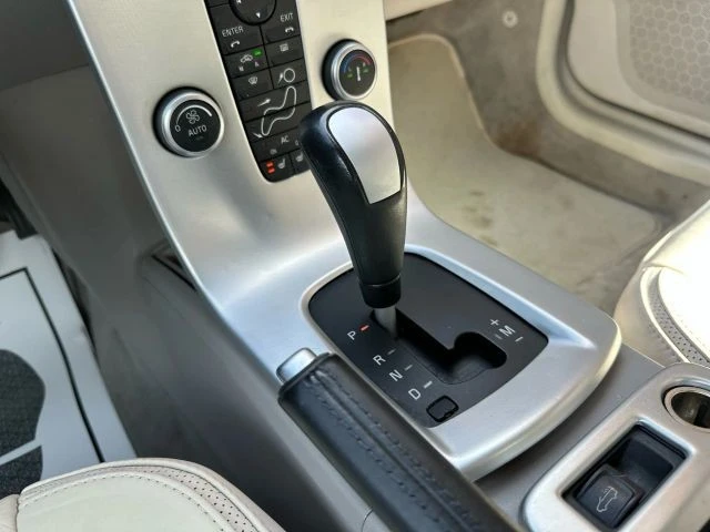 2011 Volvo C70 2nd Gen - Image 21 of 21