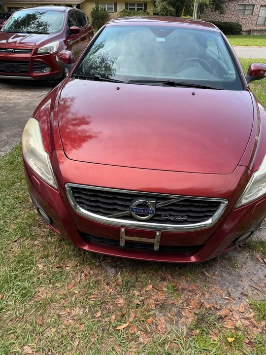 2011 Volvo C70 2nd Gen - Image 2 of 9