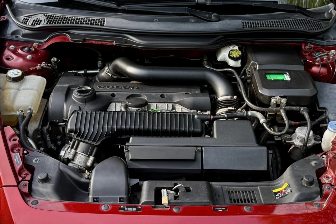 2011 Volvo C70 2nd Gen - Image 6 of 7