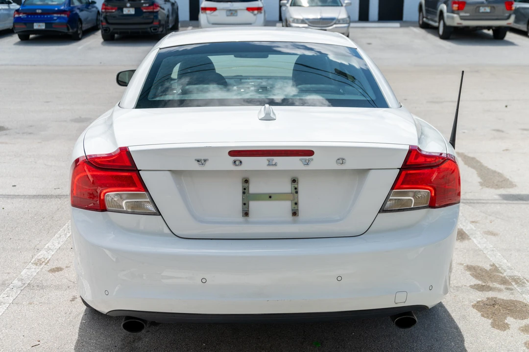 2011 Volvo C70 2nd Gen - Image 5 of 31