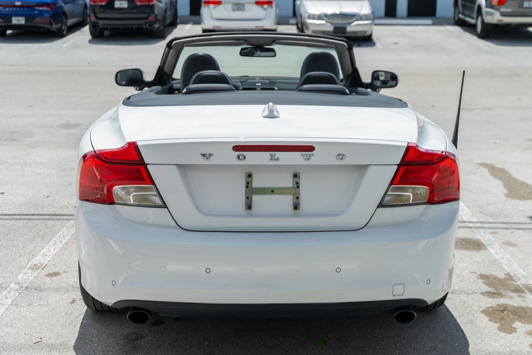2011 Volvo C70 2nd Gen - Image 8 of 31