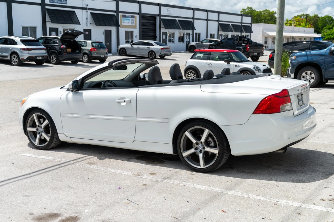 2011 Volvo C70 2nd Gen - Image 7 of 31