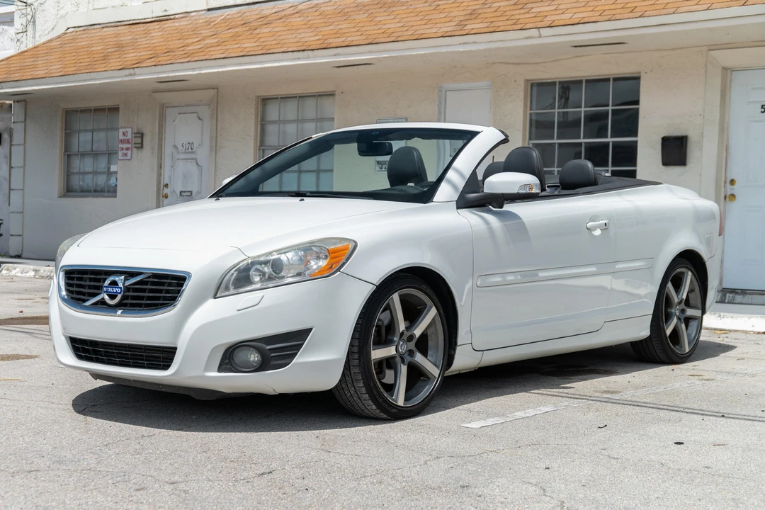 2011 Volvo C70 2nd Gen - Image 6 of 31