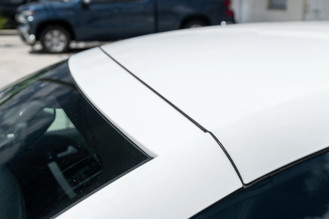 2011 Volvo C70 2nd Gen - Image 24 of 31