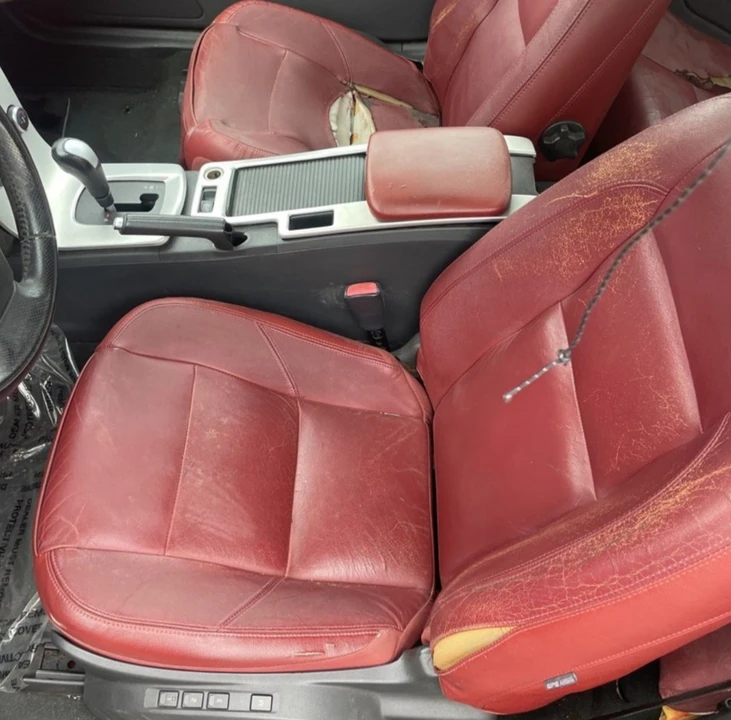 2011 Volvo C70 2nd Gen - Image 13 of 20